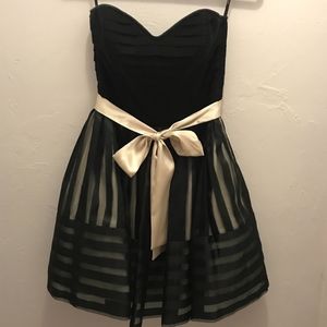 Betsey Johnson Strapless Cocktail/Homecoming Dress